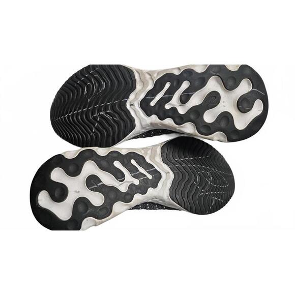 Nike React Phantom Run 2 Black White Running Shoes Men\'s Size 10.5 CJ0277-002 main image 8